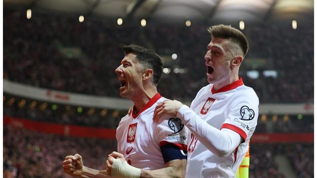 关于波兰击败芬兰,实现小组突围的信息 关于波兰击败芬兰,实现小组突围的信息