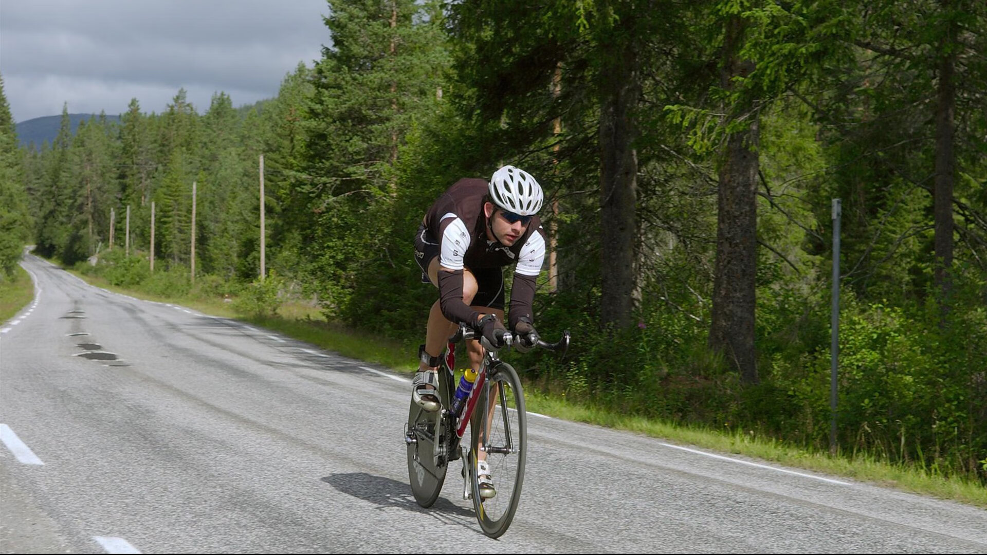 开云体育APP下载-独行侠的孤注一掷，F1年度争冠焦点战中的强行终结者