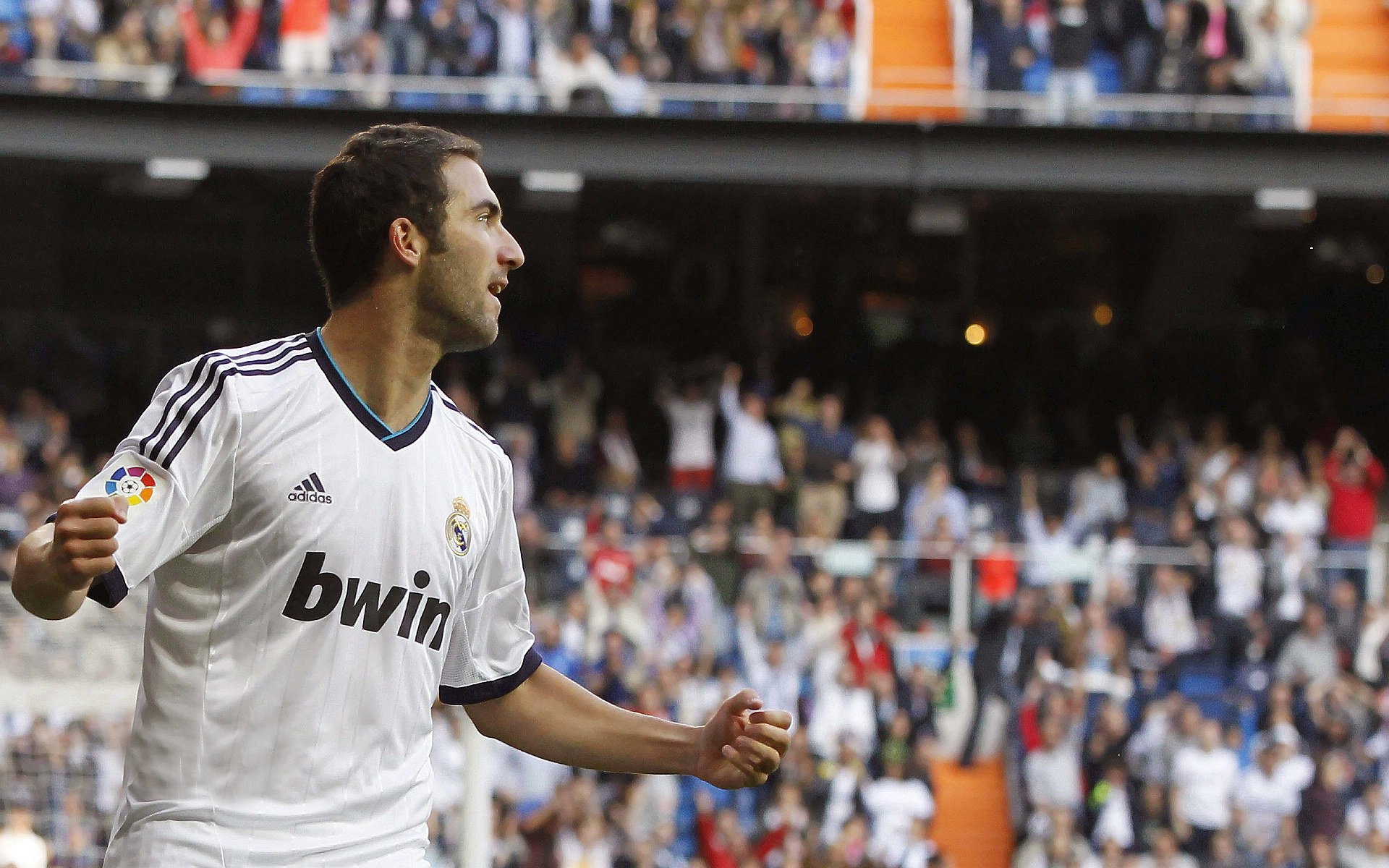 伊布赛后评分拉满引爆热议，瑞典单节爆发拉开尤文差距